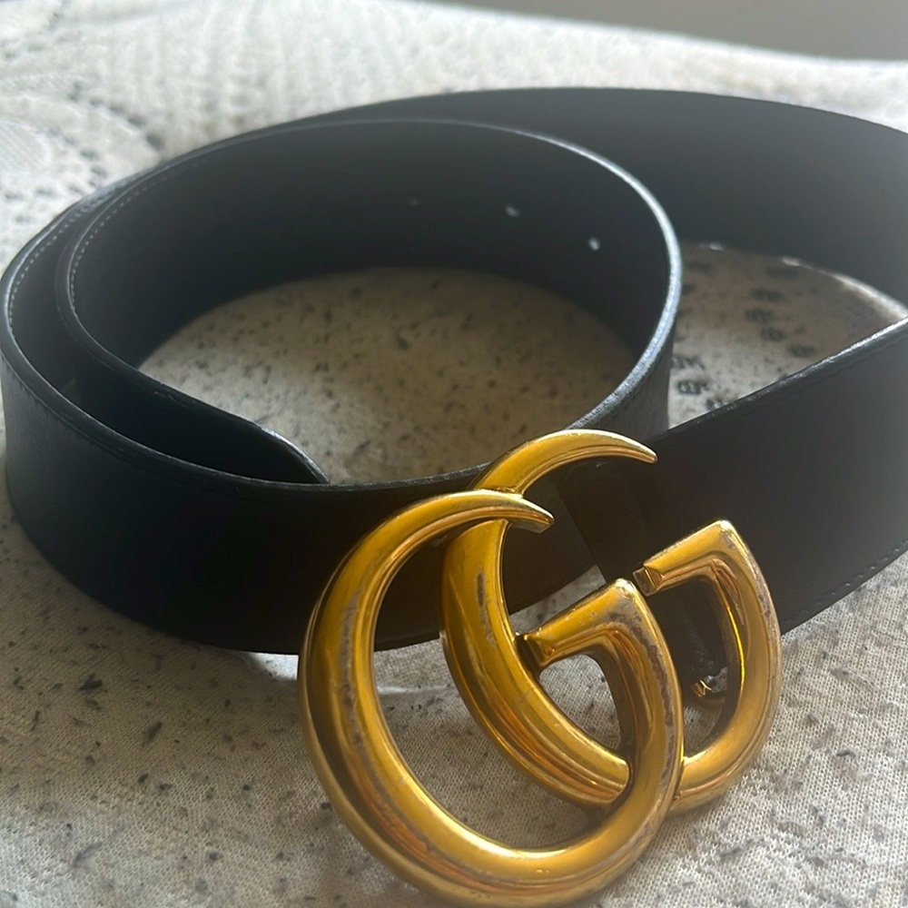 Gucci Black Leather Belt with Gold Double G Buckle